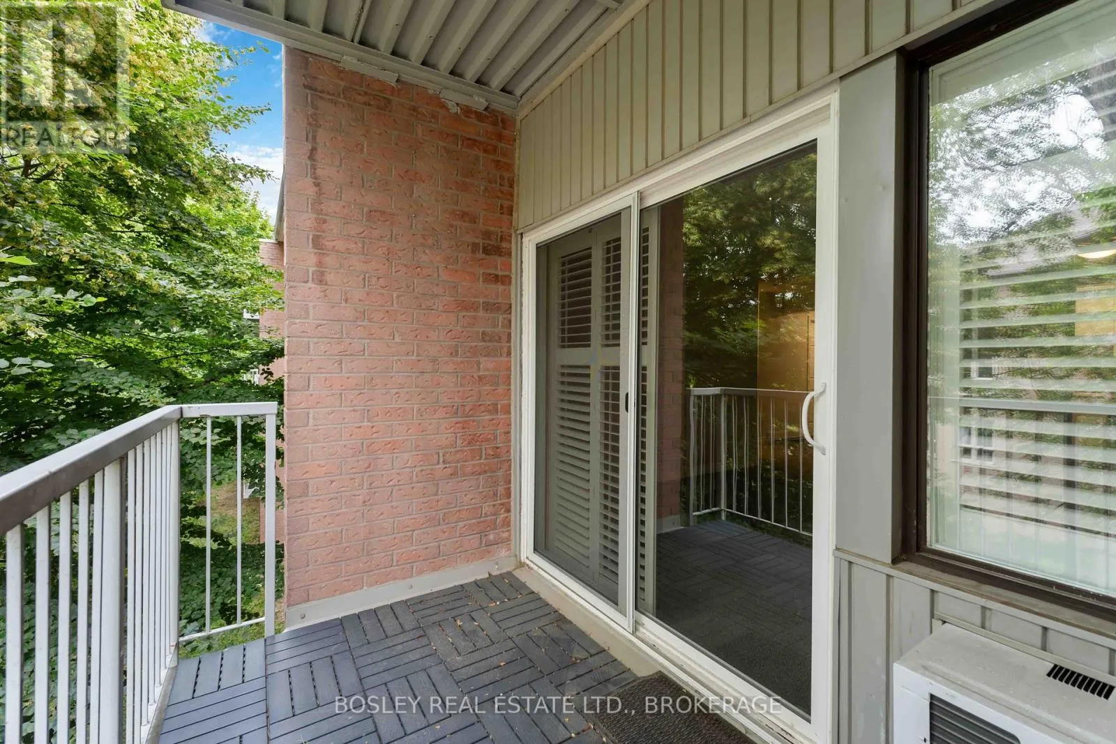 206 - 6 NIAGARA STREET, #206