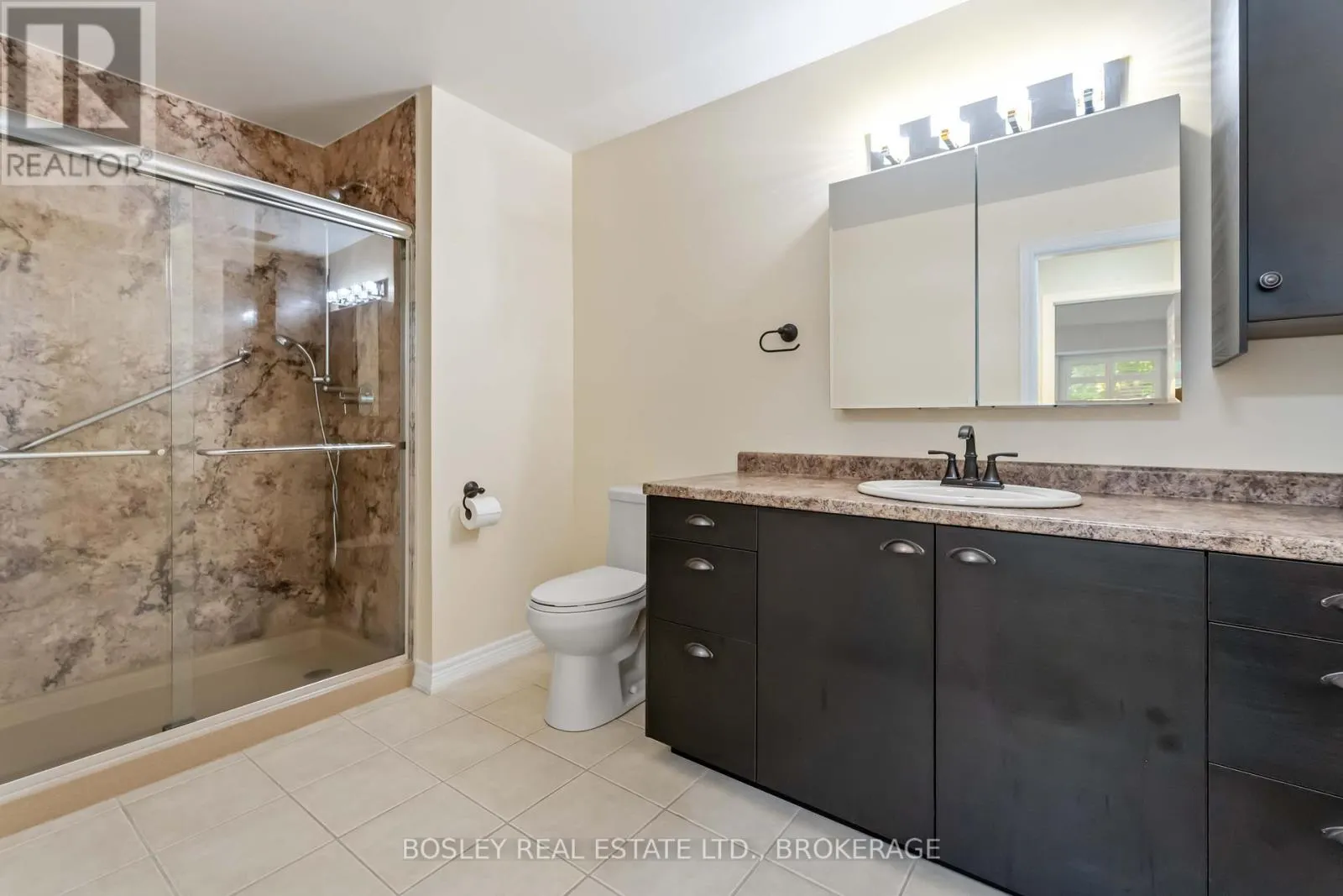 206 - 6 NIAGARA STREET, #206
