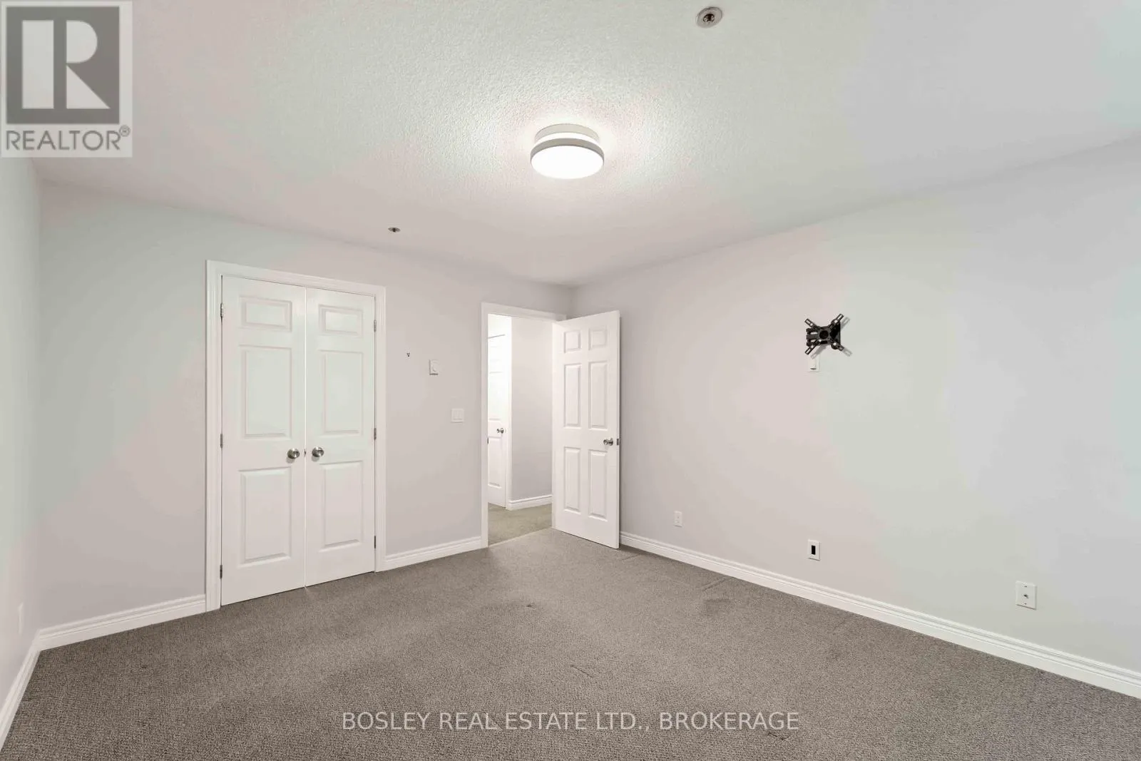 206 - 6 NIAGARA STREET, #206