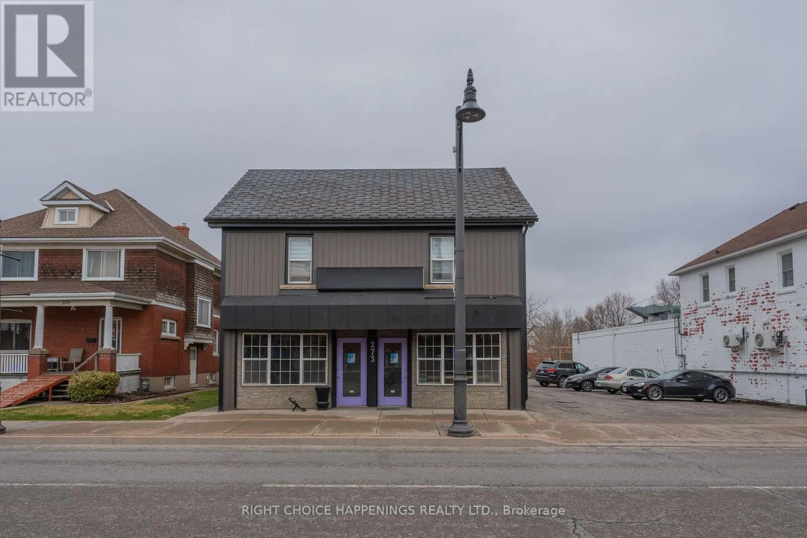 273 MAIN STREET W