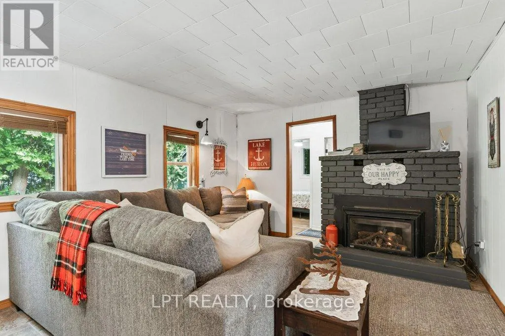 117 SECOND AVENUE N