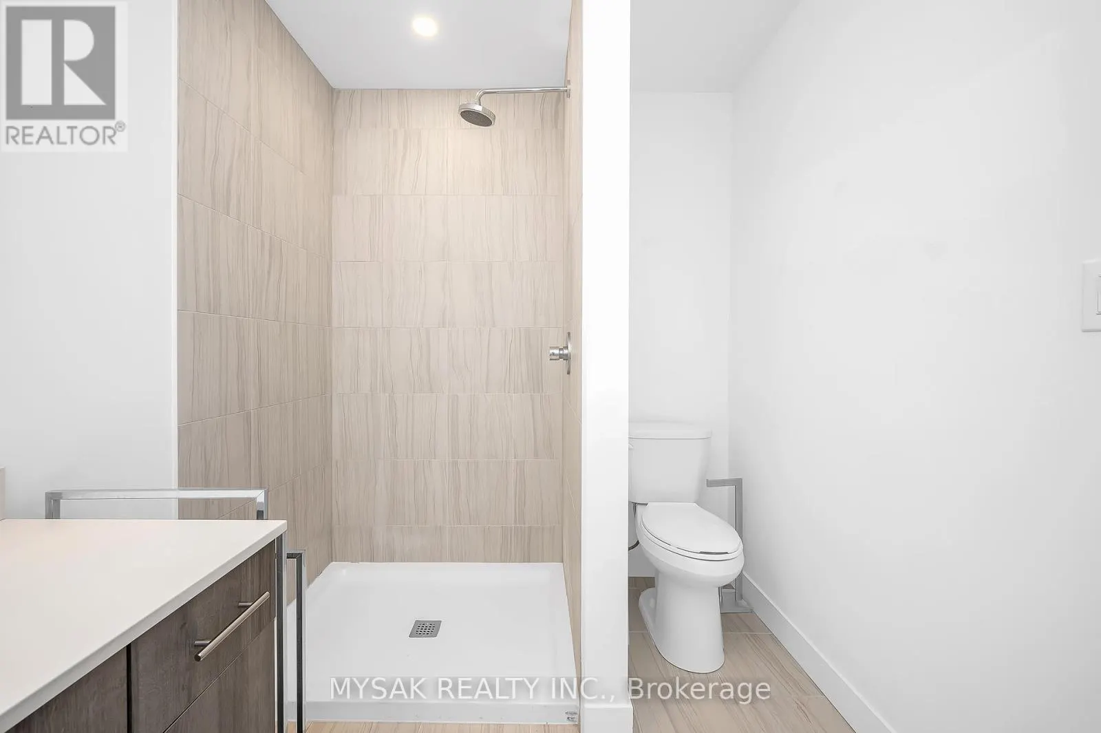 13 - 166 MOUNT ALBION ROAD