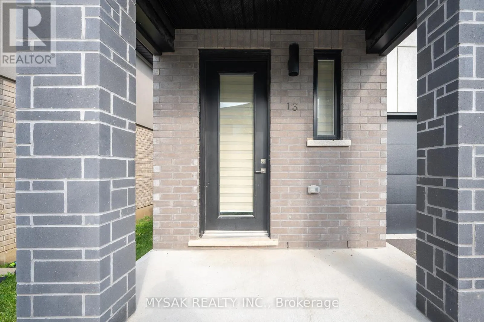 13 - 166 MOUNT ALBION ROAD