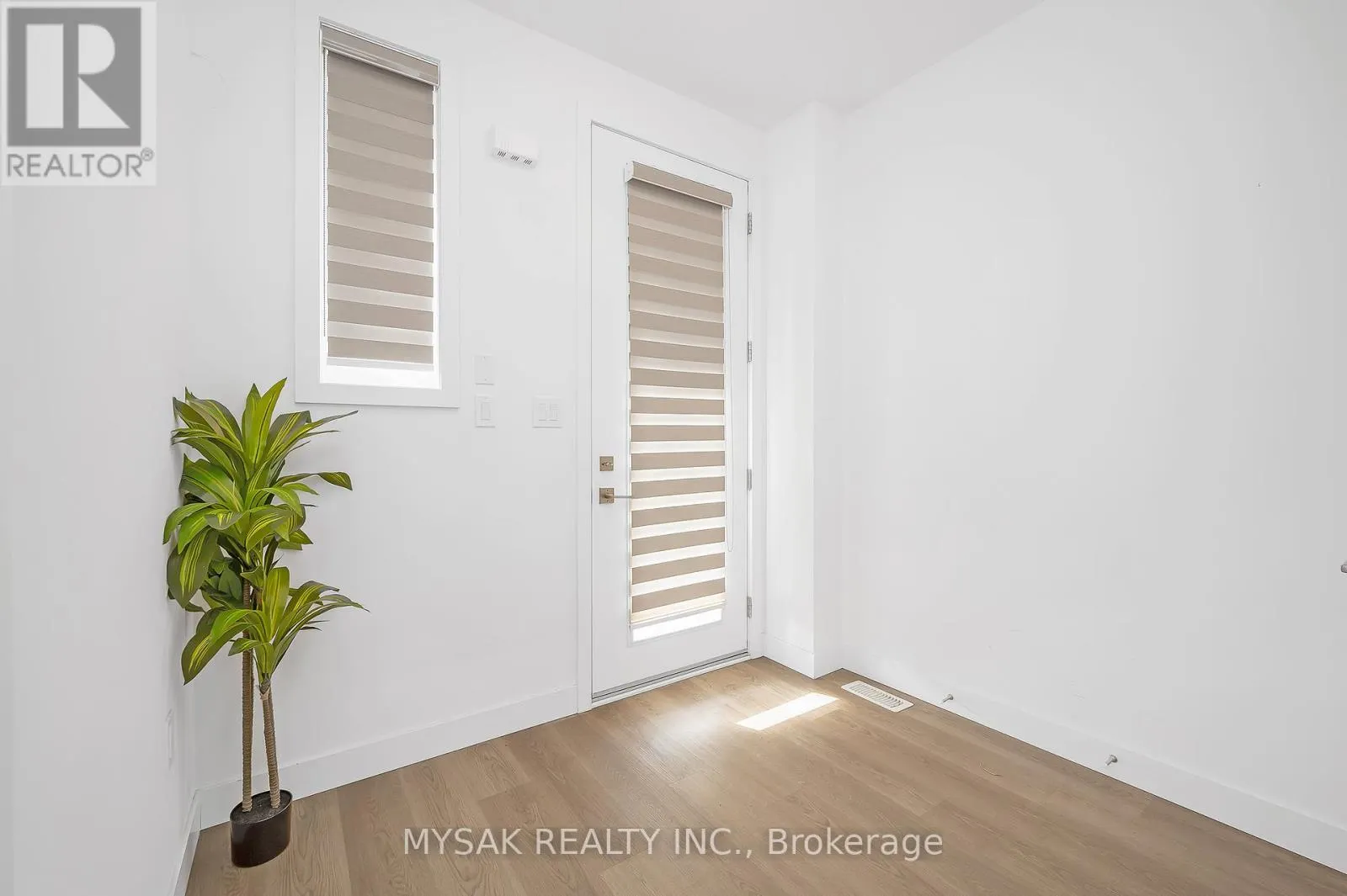 13 - 166 MOUNT ALBION ROAD