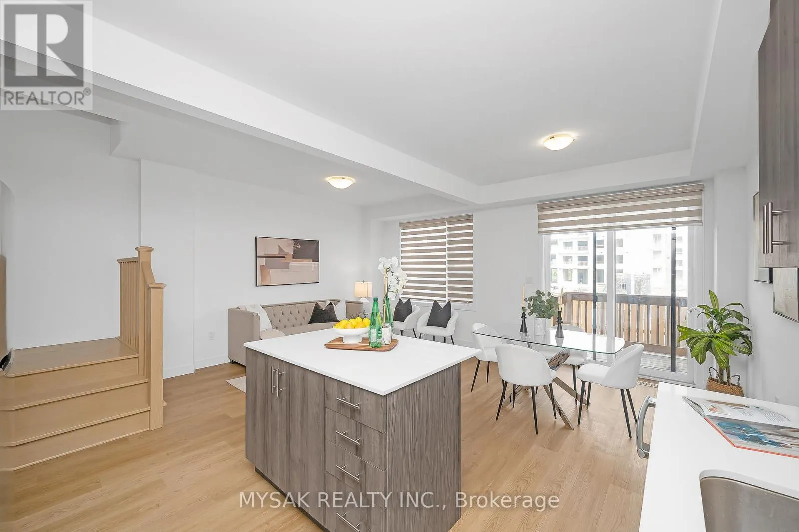 13 - 166 MOUNT ALBION ROAD