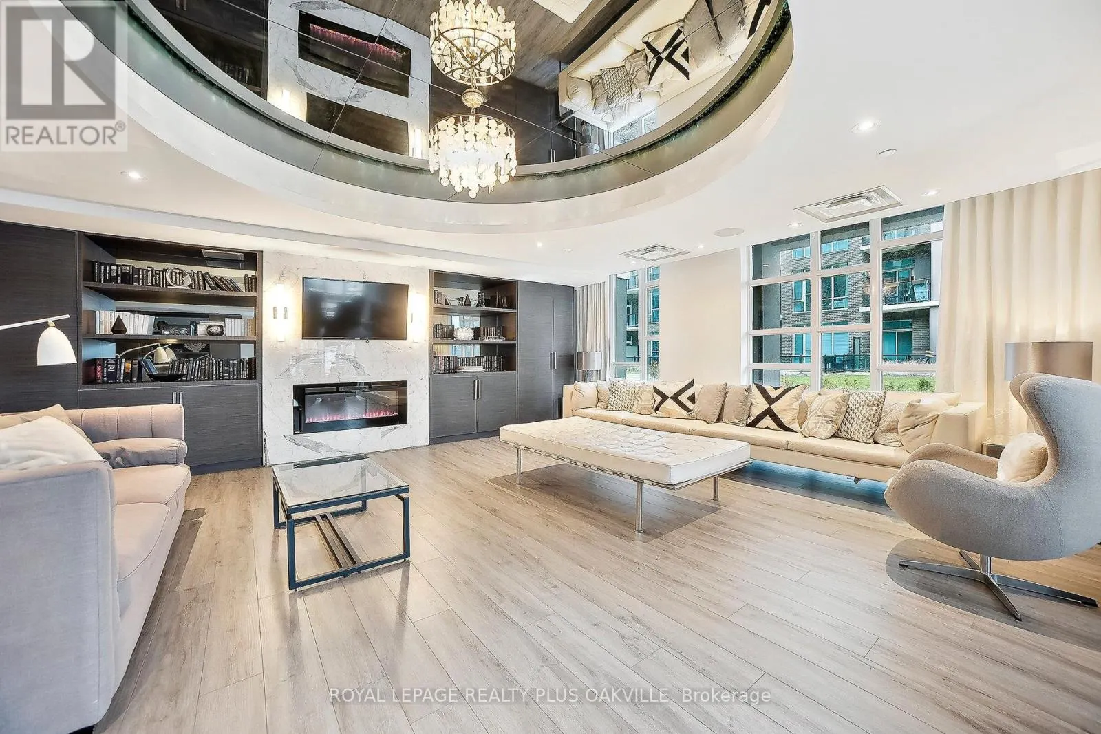 412 - 10 CONCORD PLACE