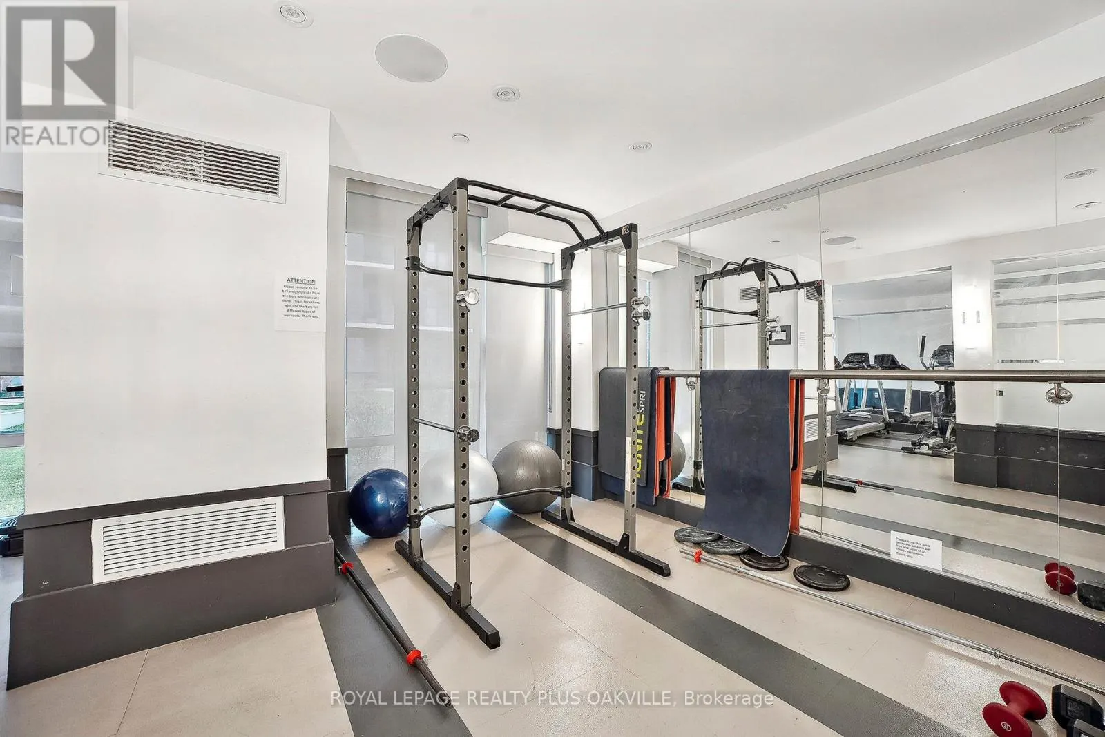412 - 10 CONCORD PLACE