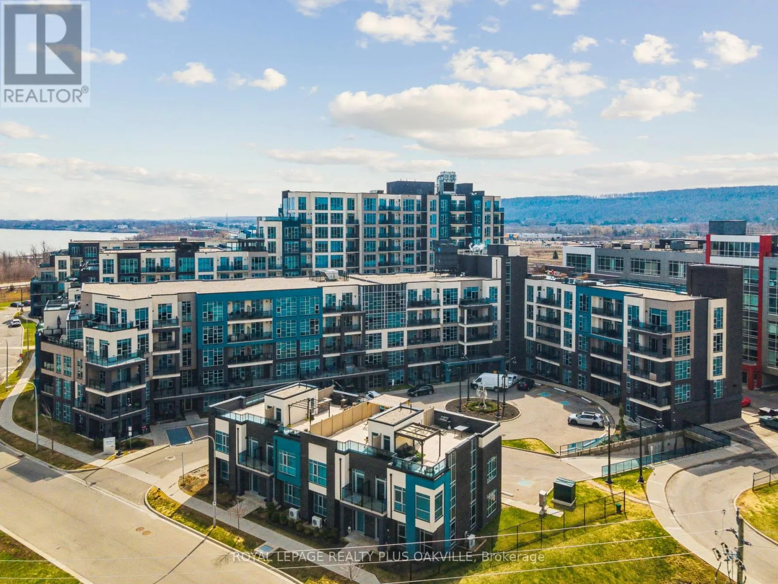 412 - 10 CONCORD PLACE
