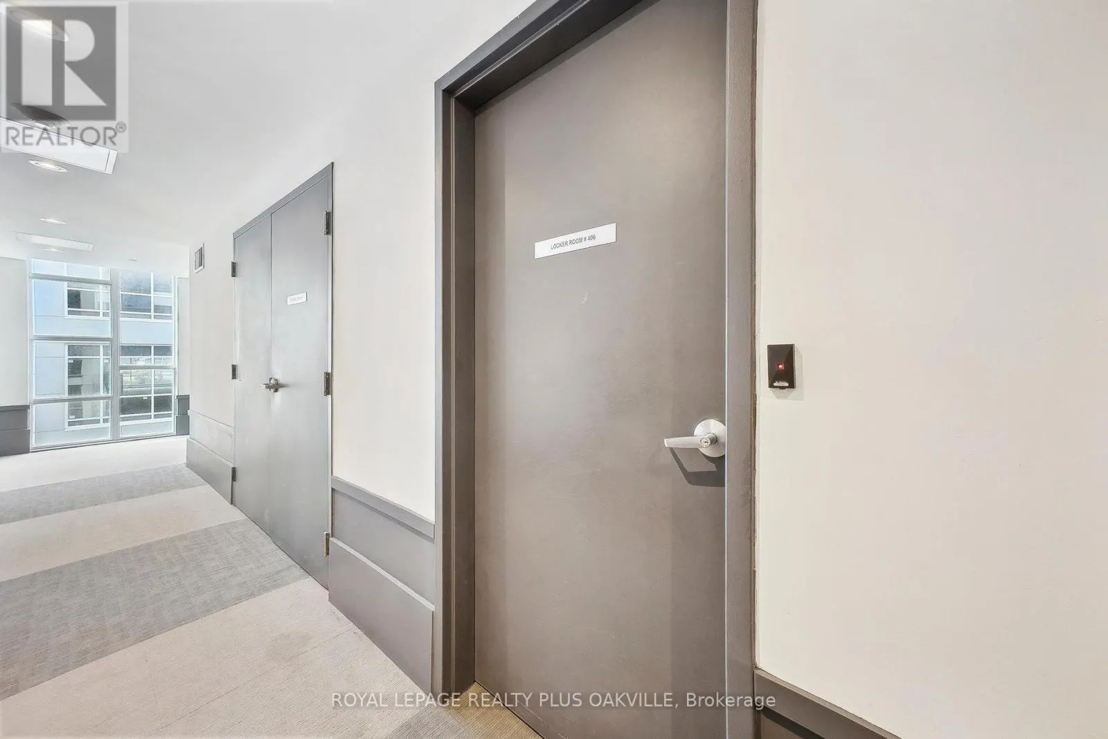 412 - 10 CONCORD PLACE