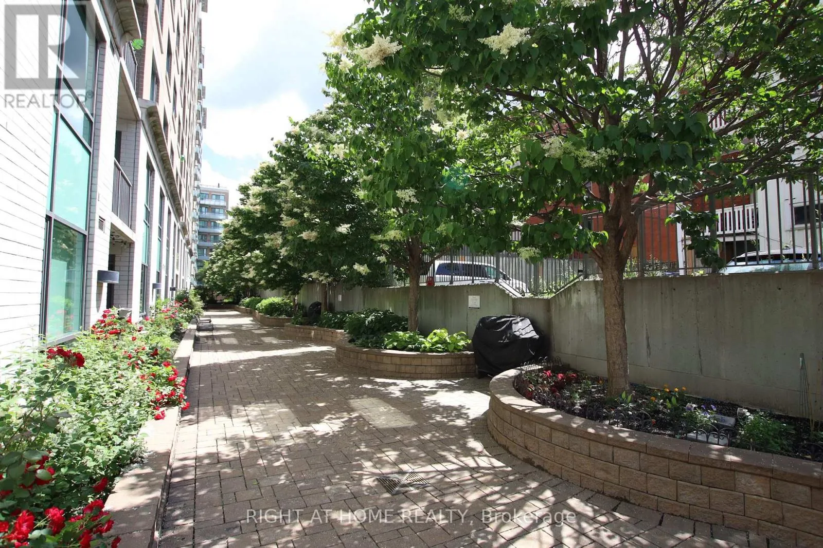 308 - 200 BESSERER STREET