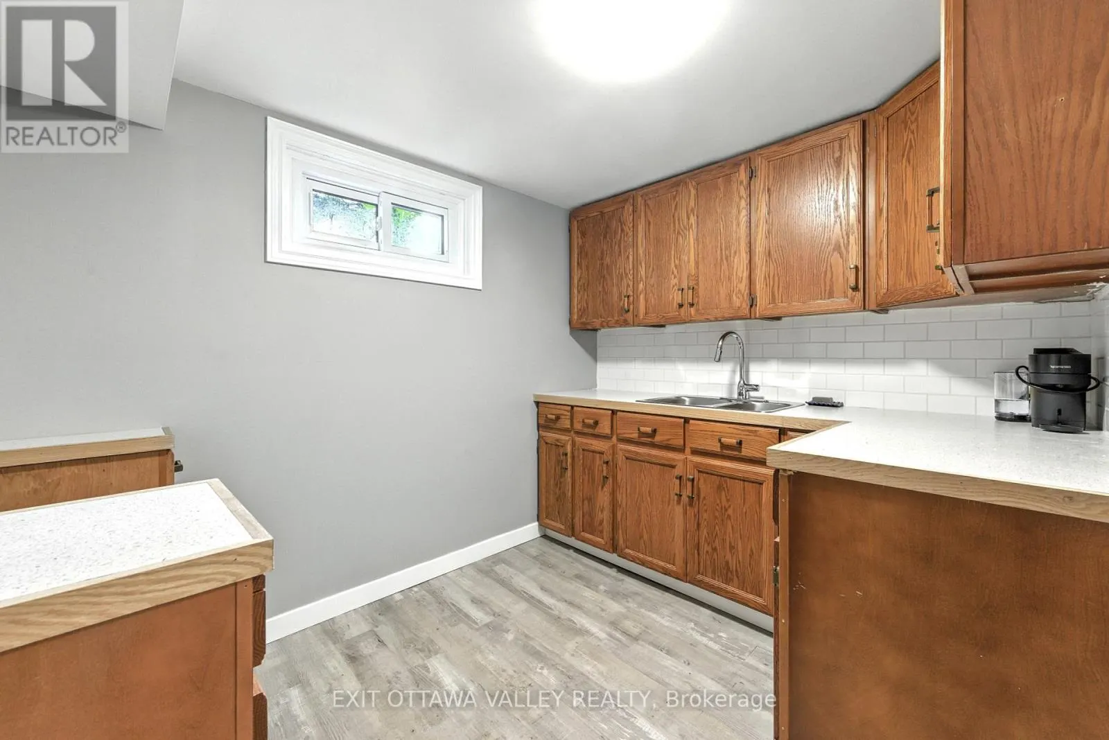 49 GLENDALE AVENUE
