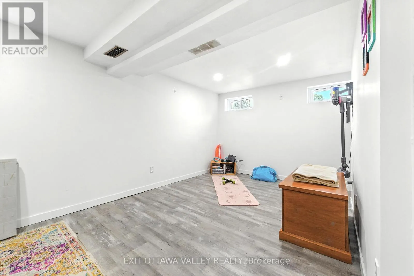 49 GLENDALE AVENUE