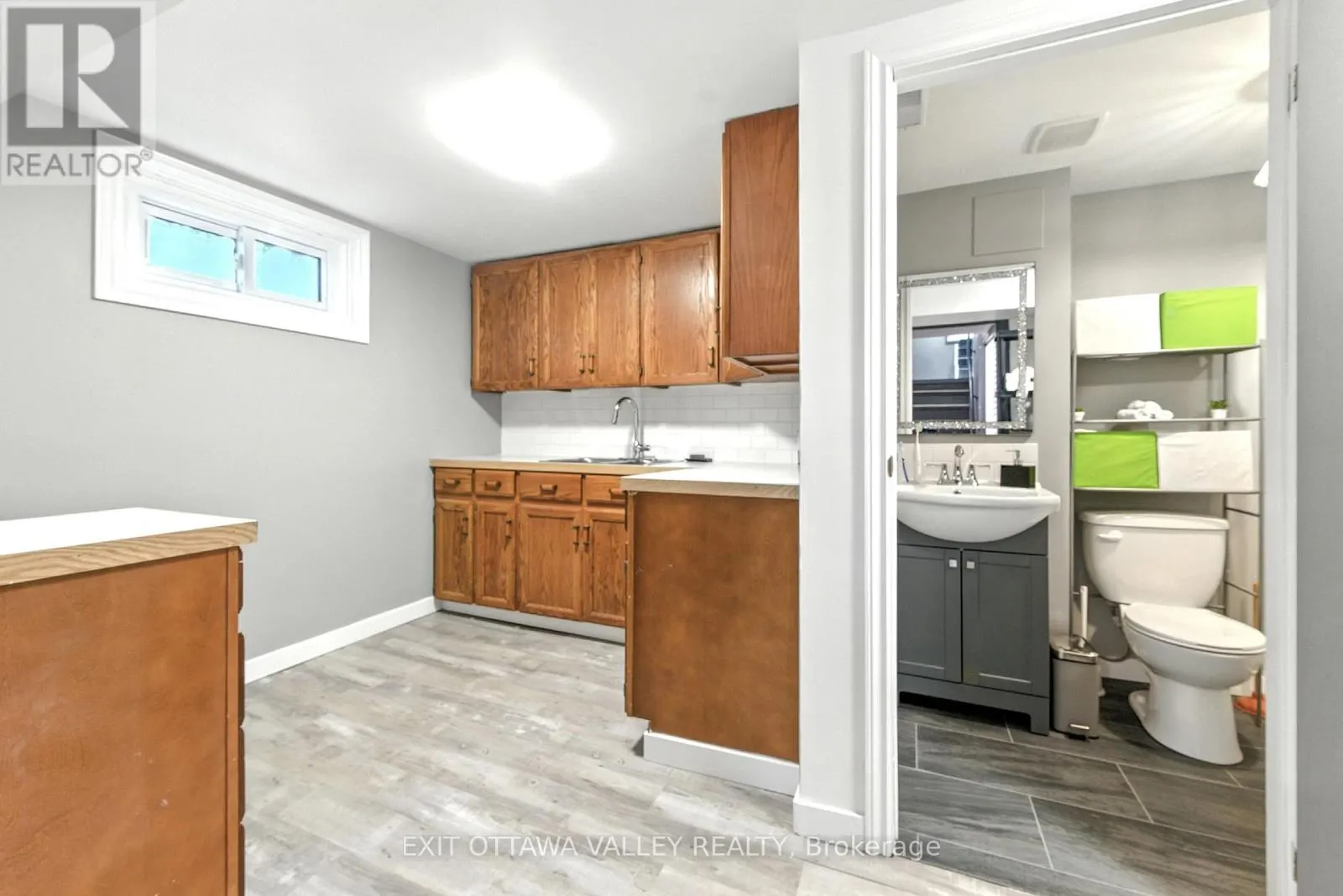 49 GLENDALE AVENUE