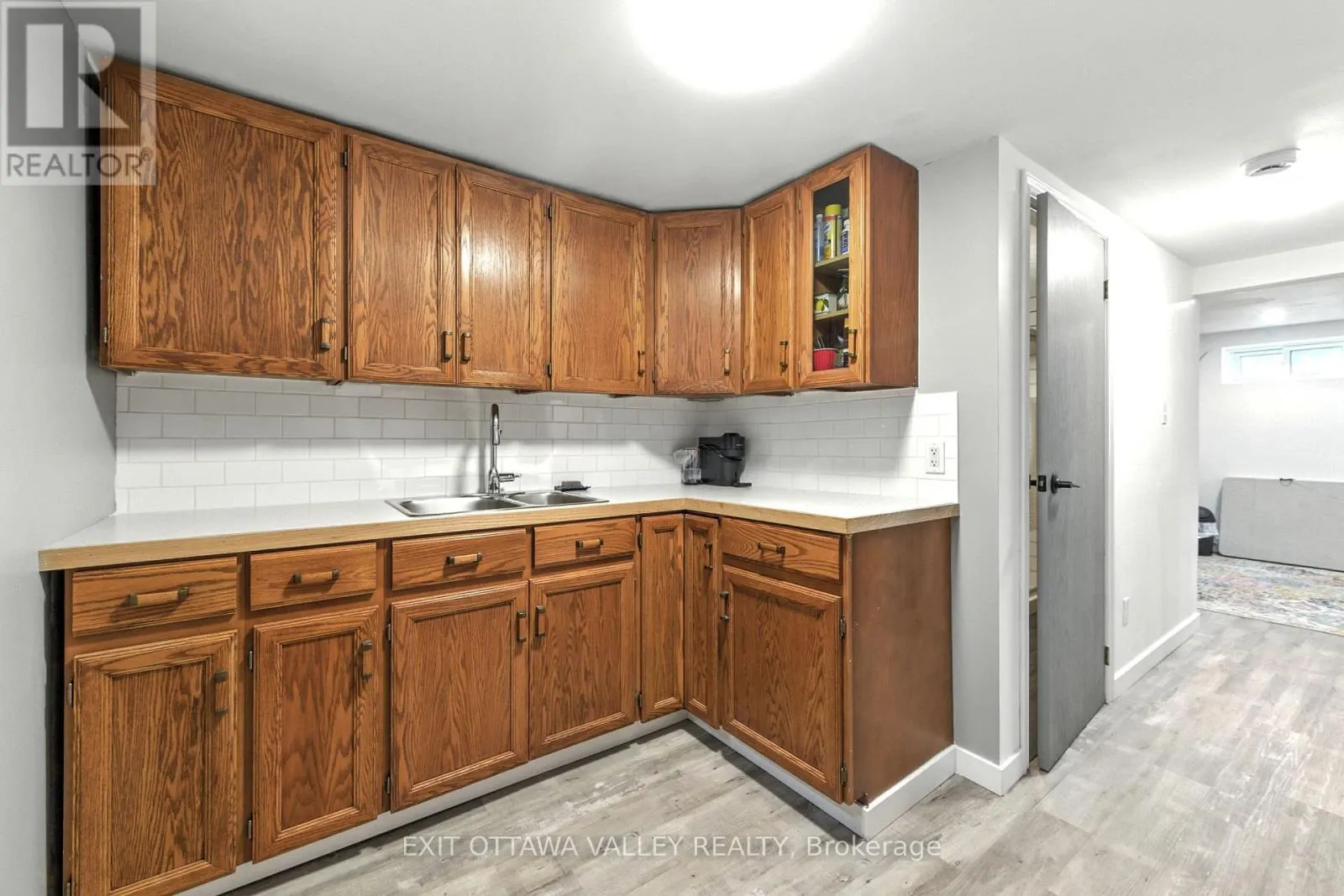49 GLENDALE AVENUE