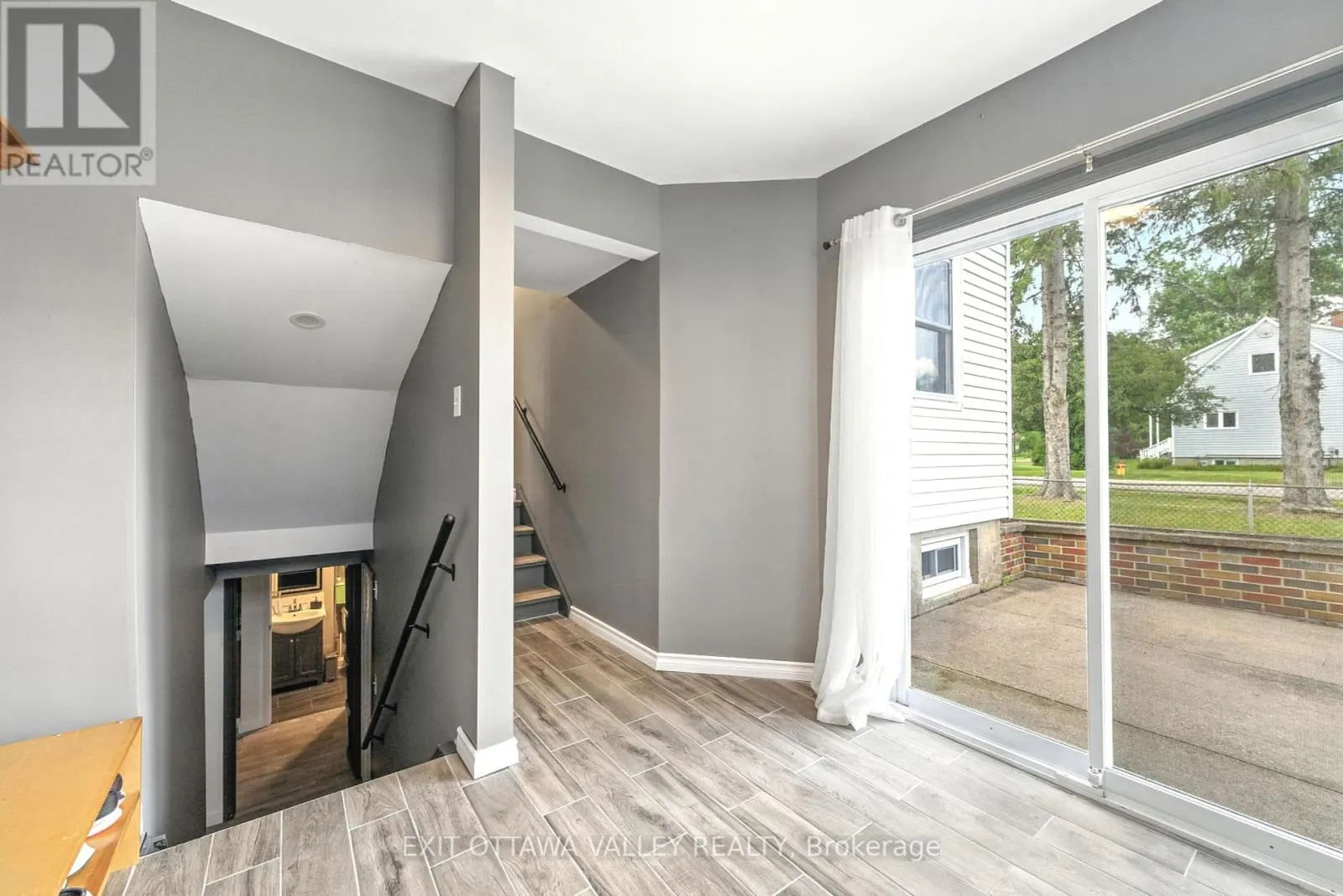 49 GLENDALE AVENUE