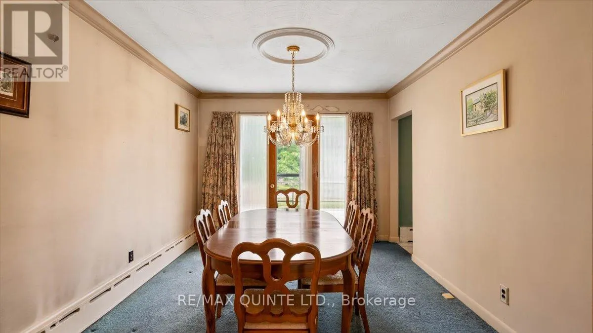 507 DUNDAS STREET W