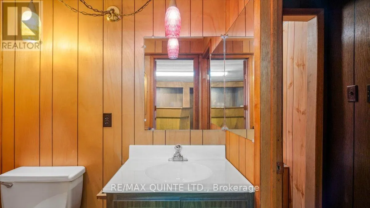 507 DUNDAS STREET W