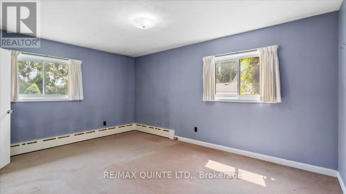 507 DUNDAS STREET W