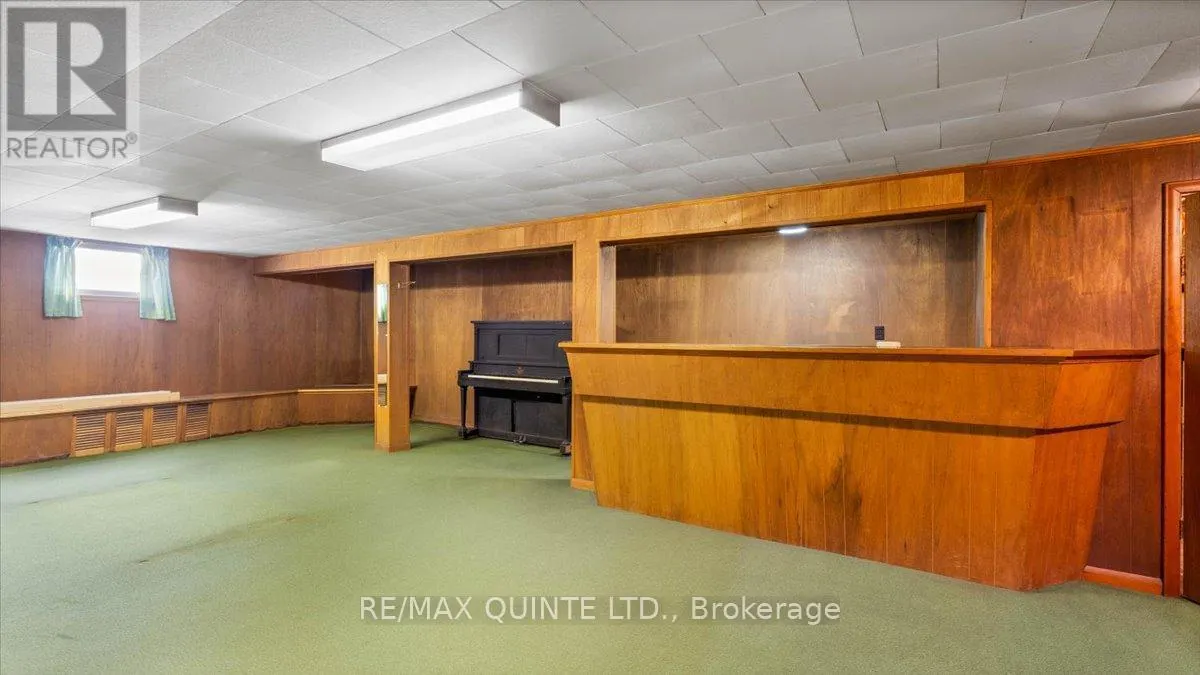 507 DUNDAS STREET W