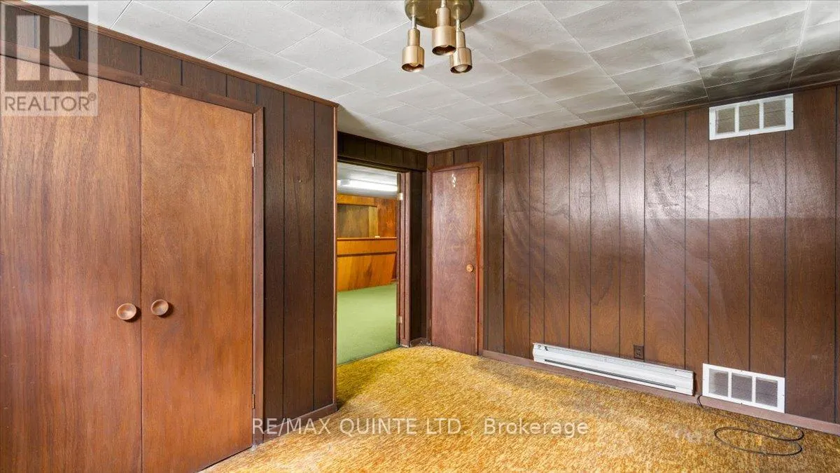 507 DUNDAS STREET W