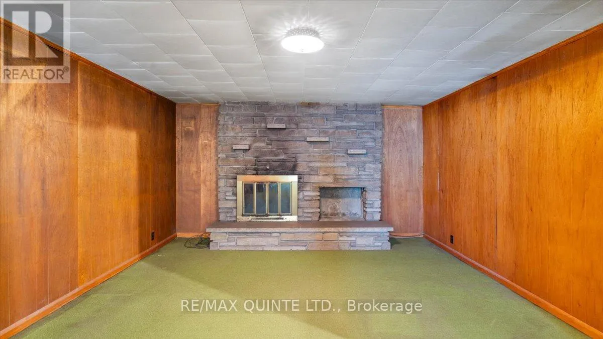 507 DUNDAS STREET W