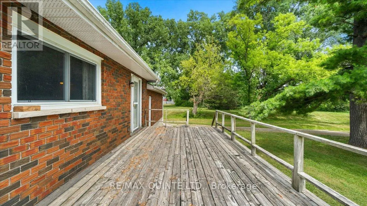 507 DUNDAS STREET W