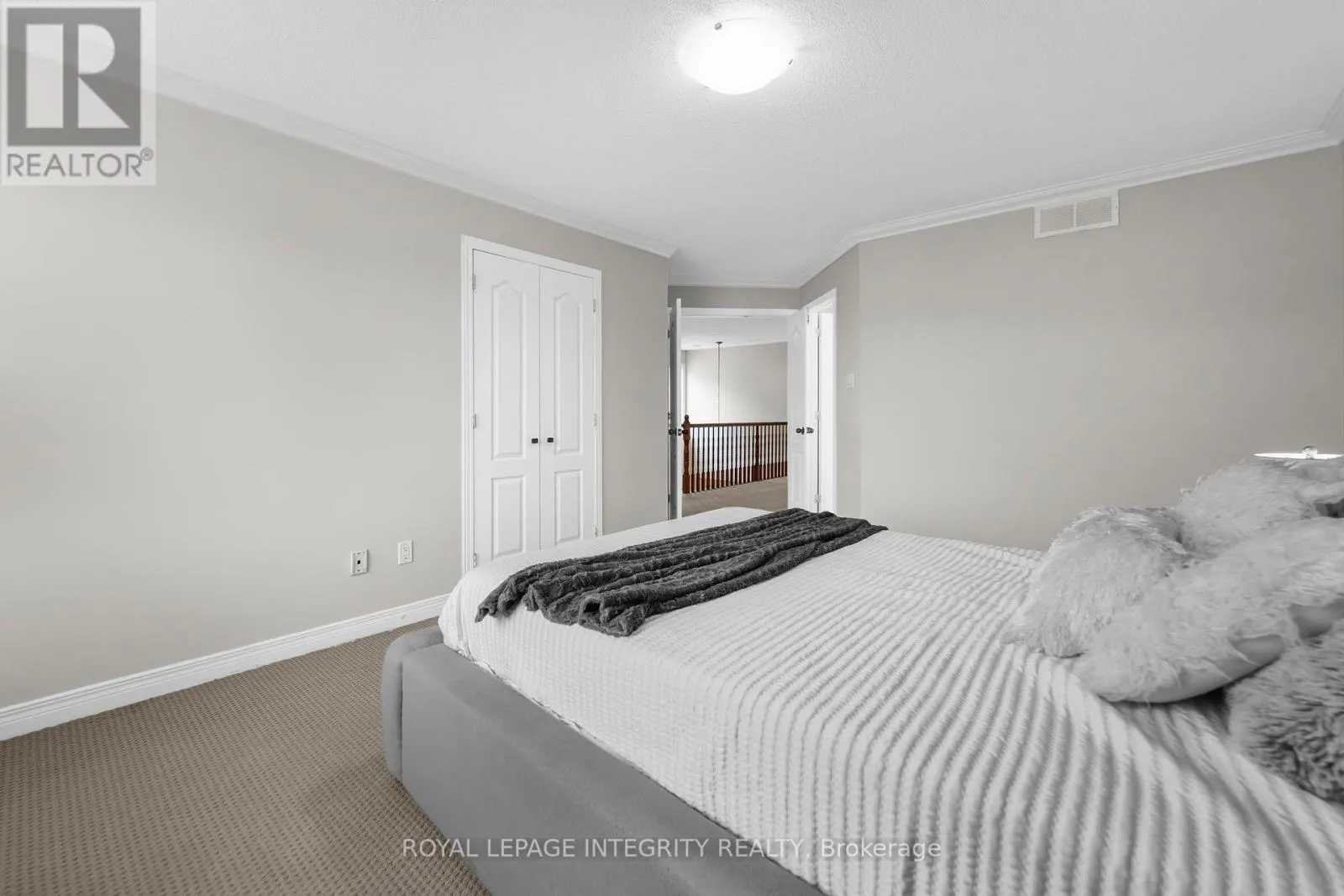 4463 SHORELINE DRIVE