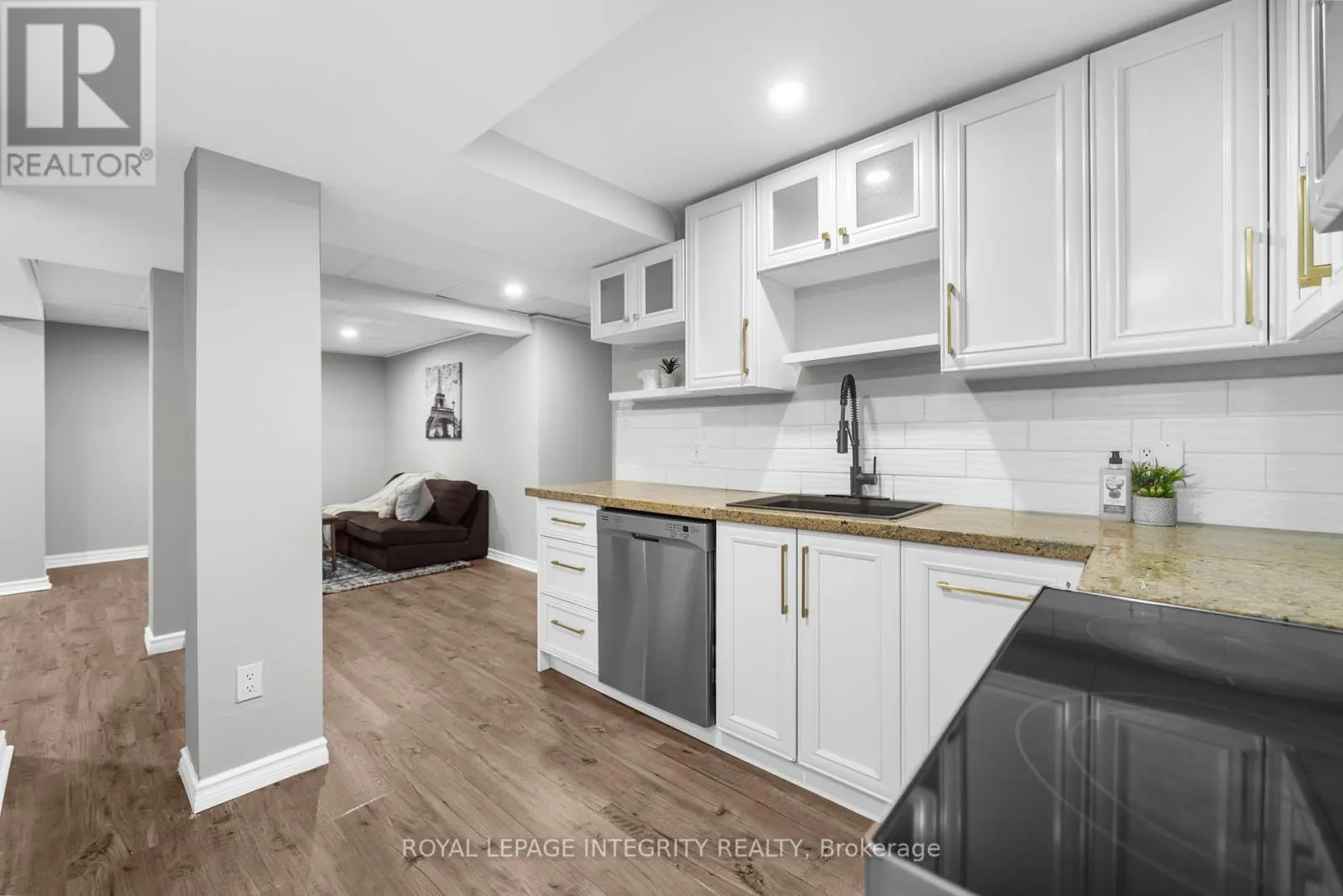 4463 SHORELINE DRIVE