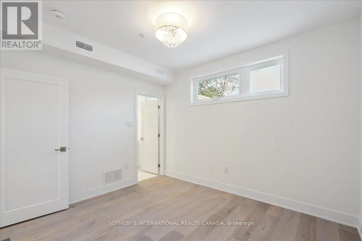 683 MELBOURNE AVENUE