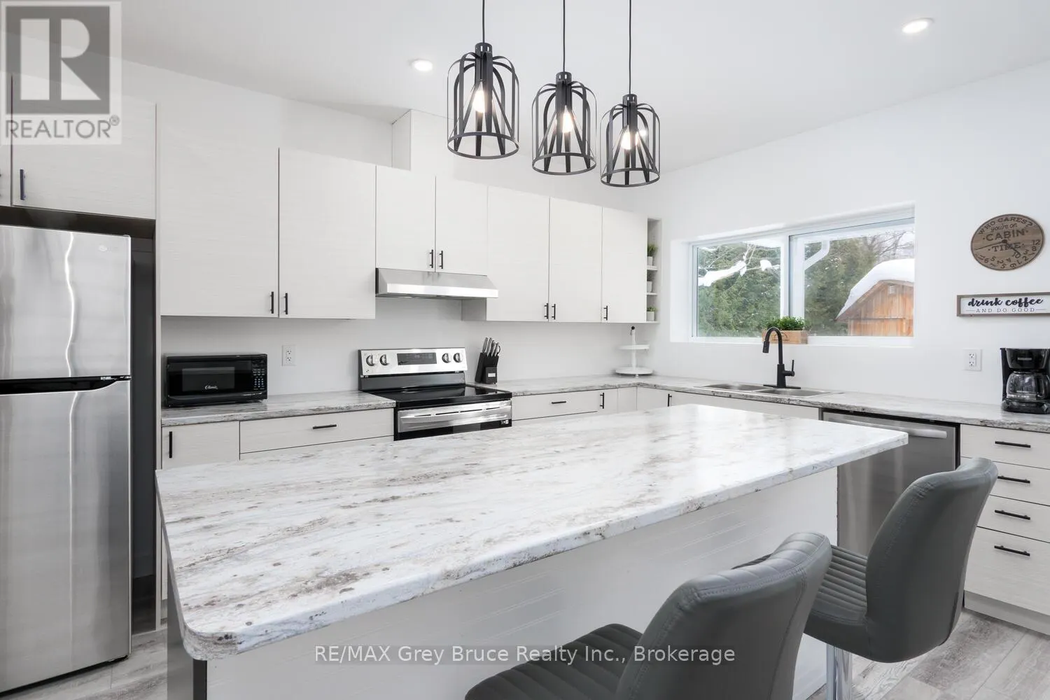 32 SOUTHAMPTON PARKWAY