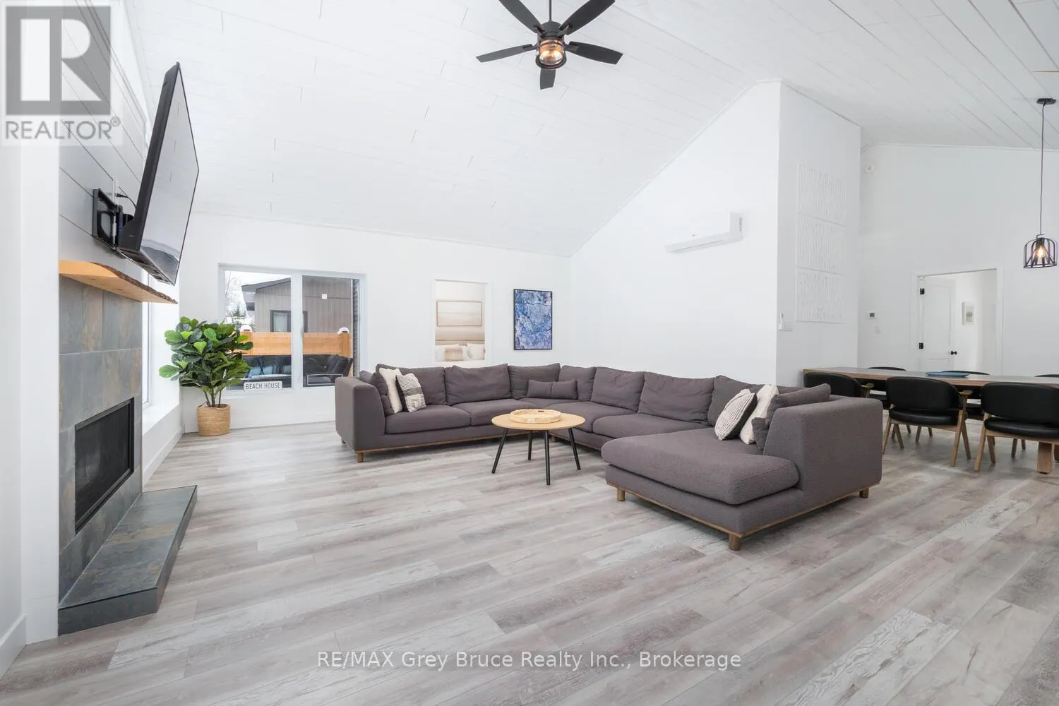 32 SOUTHAMPTON PARKWAY