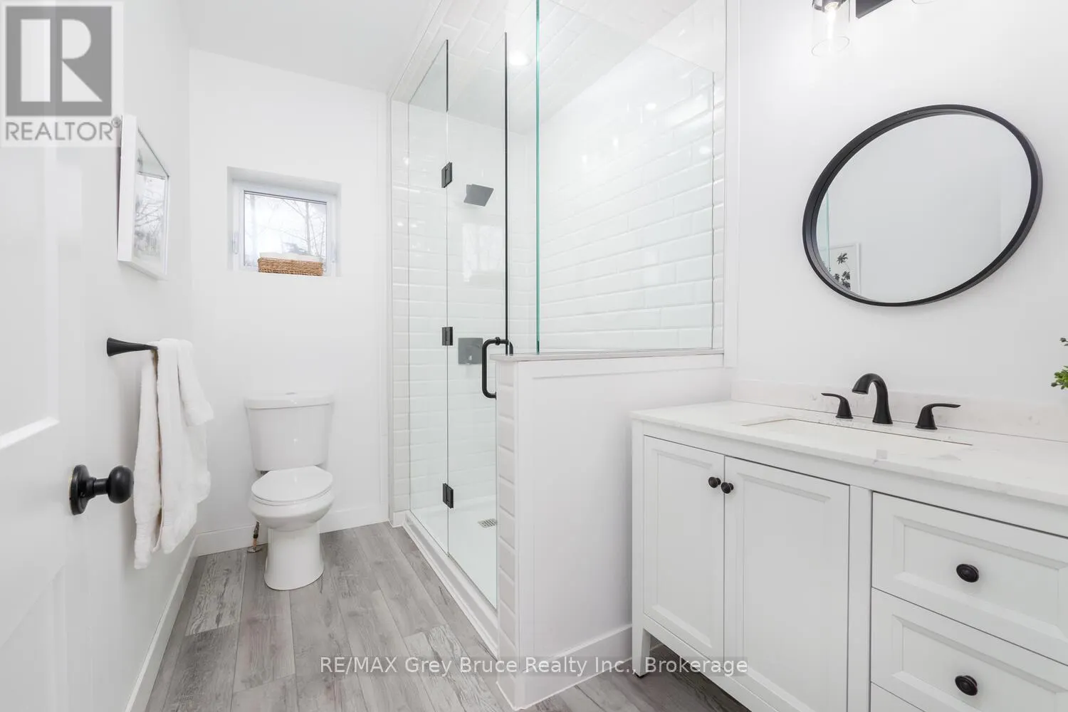 32 SOUTHAMPTON PARKWAY