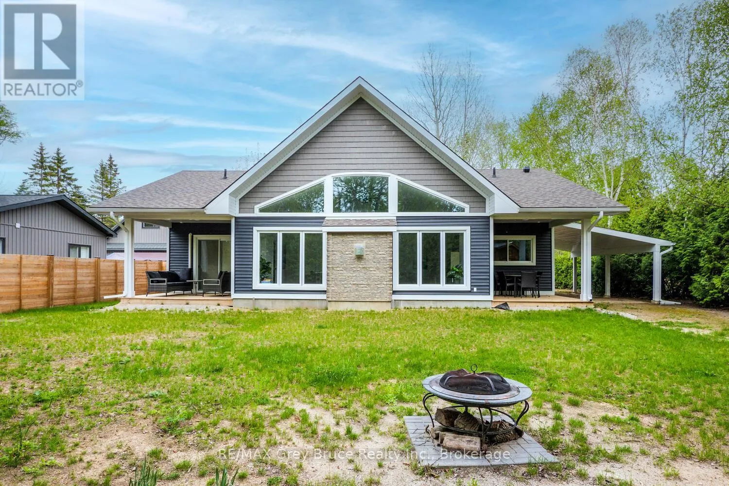 32 SOUTHAMPTON PARKWAY