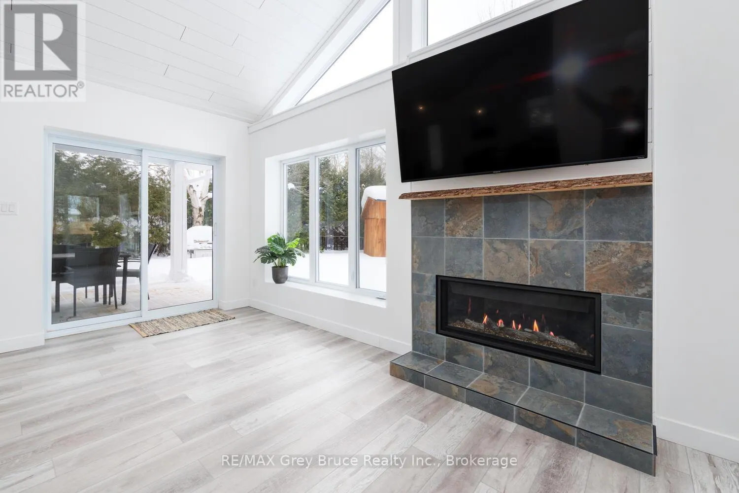 32 SOUTHAMPTON PARKWAY