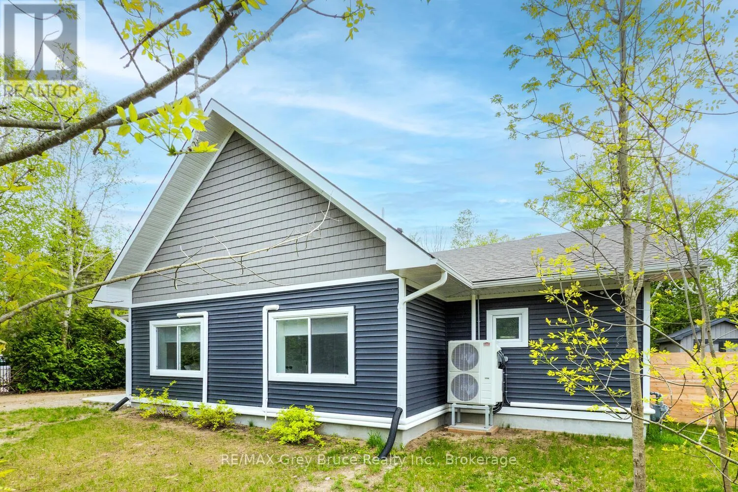 32 SOUTHAMPTON PARKWAY