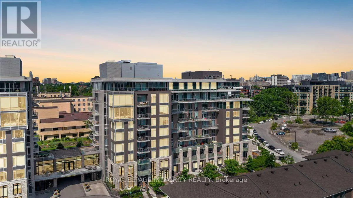 403 - 570 DE MAZENOD AVENUE