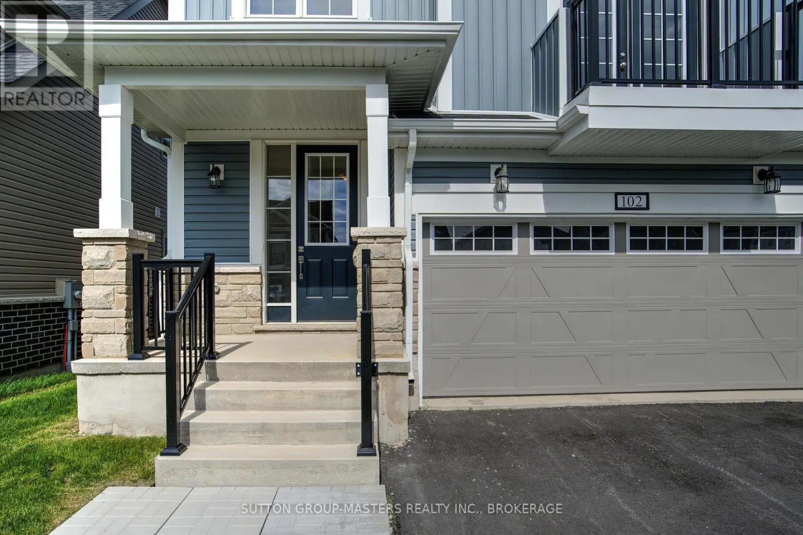 102 OAKMONT DRIVE