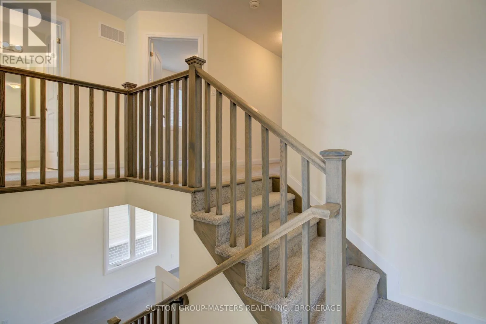102 OAKMONT DRIVE