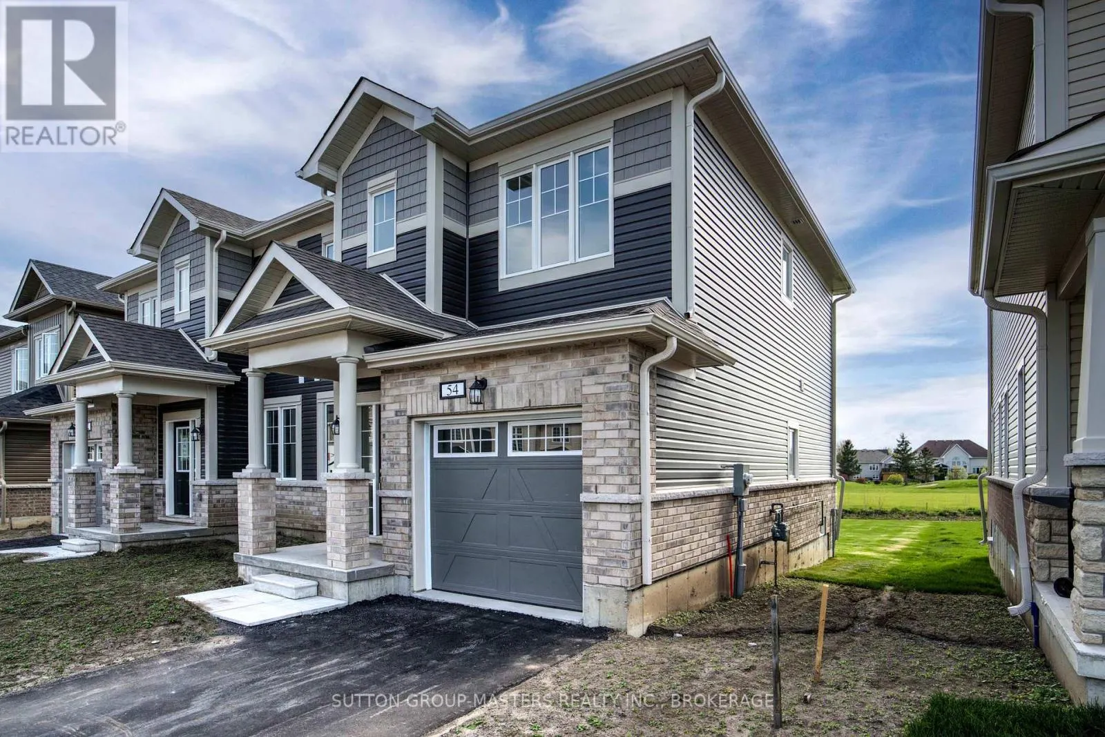 54 GOLF LINKS DRIVE