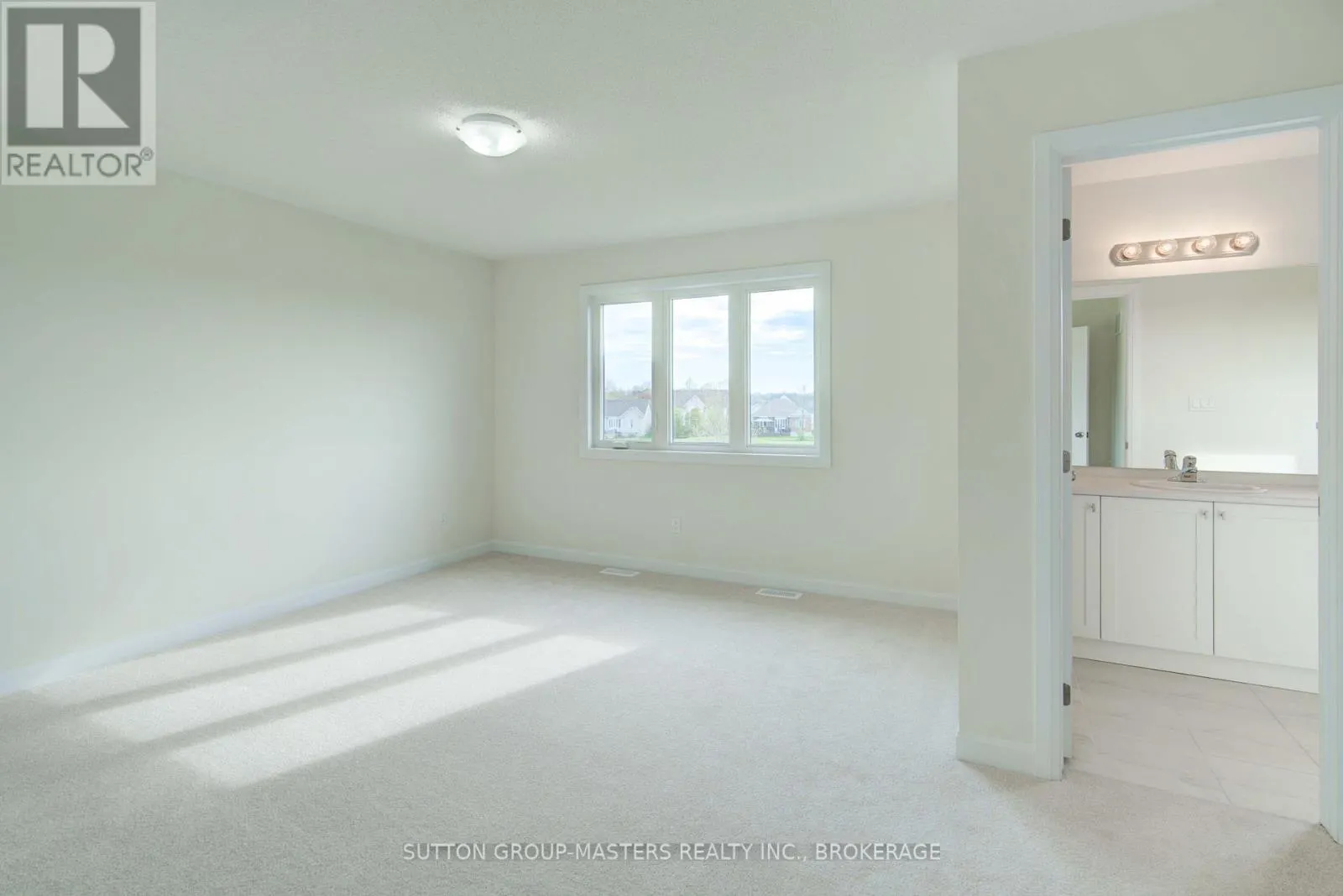 54 GOLF LINKS DRIVE