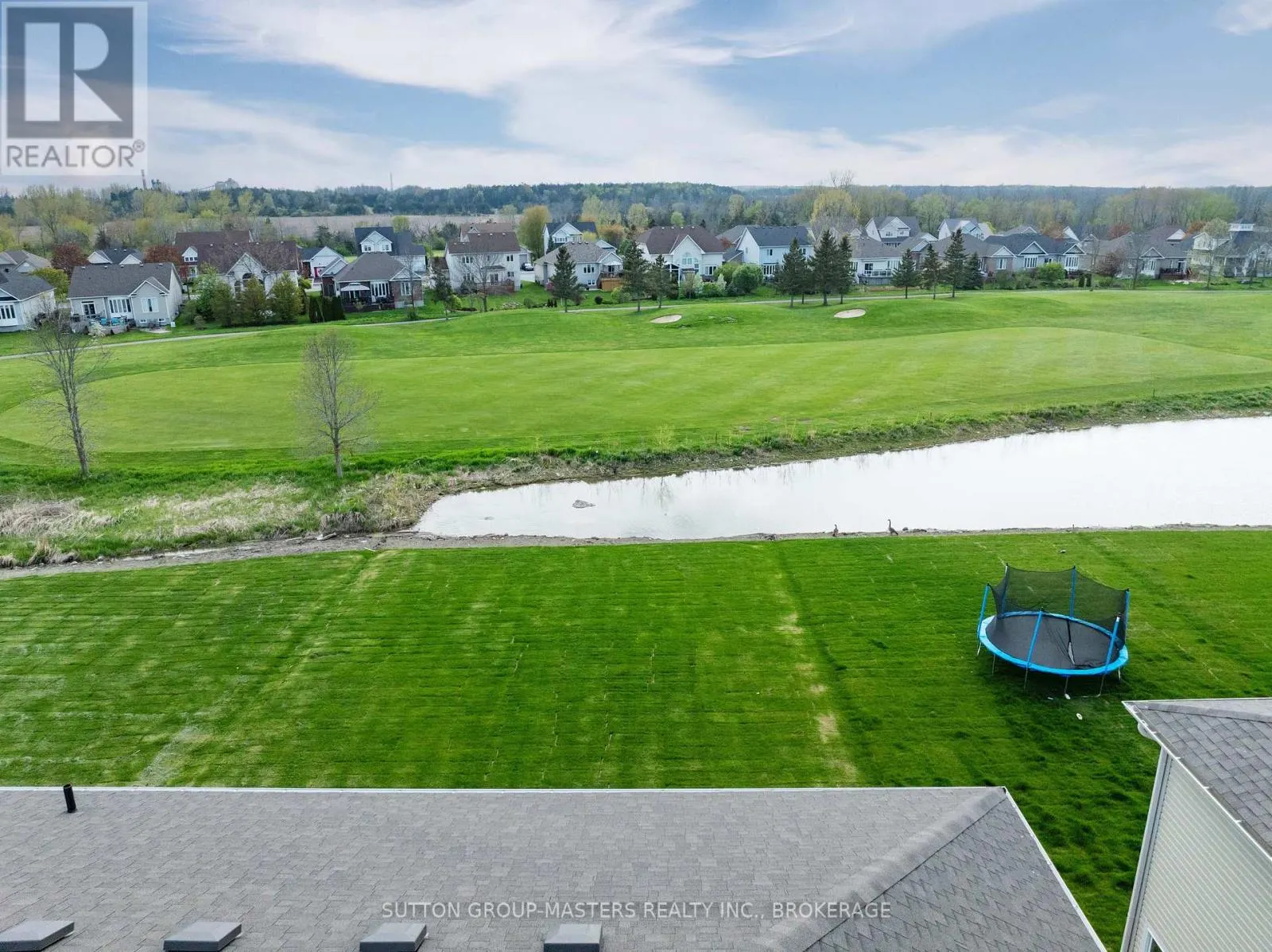 54 GOLF LINKS DRIVE