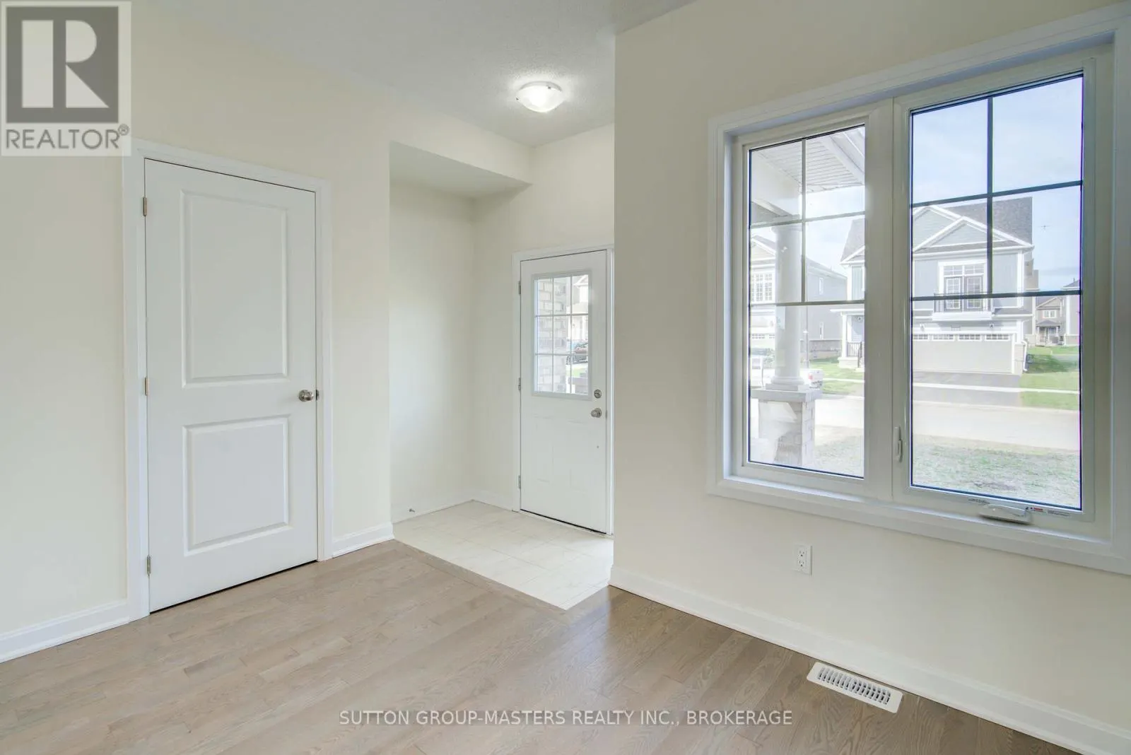 54 GOLF LINKS DRIVE