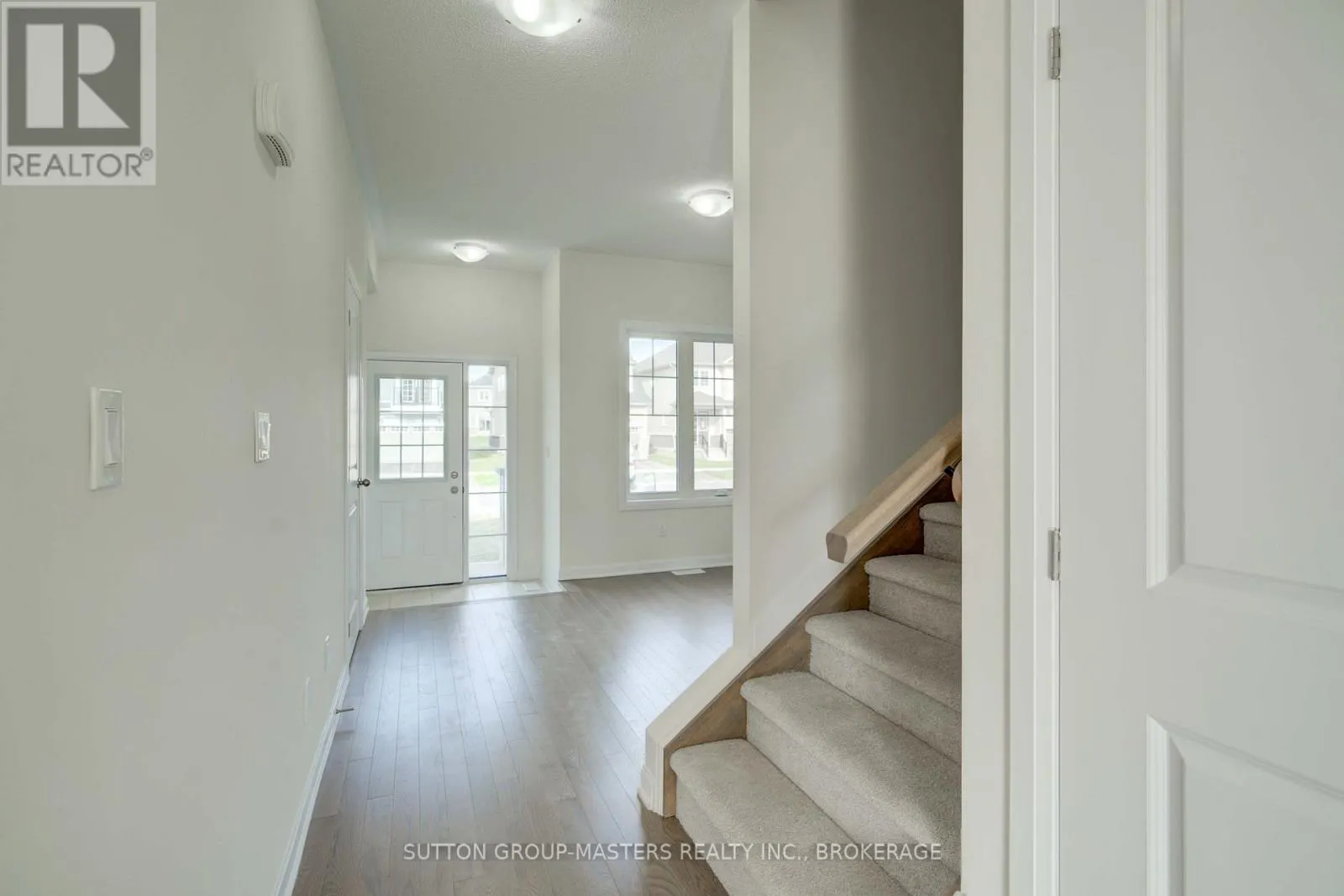54 GOLF LINKS DRIVE