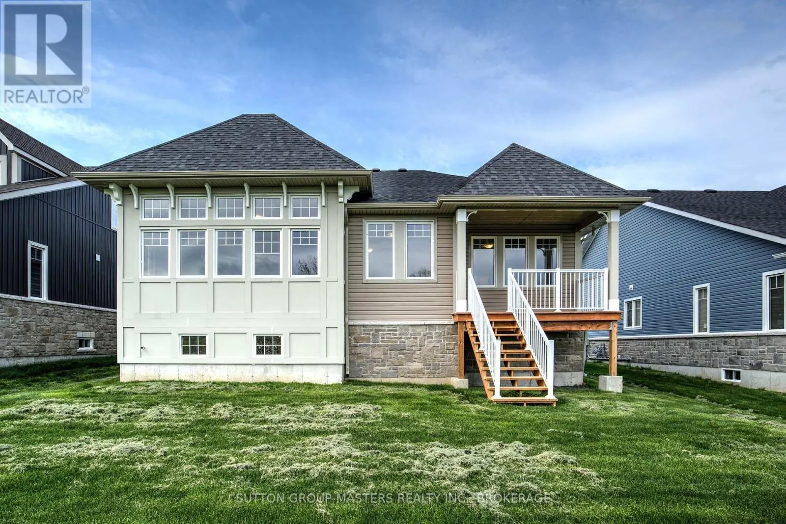 160 COUNTRY CLUB DRIVE