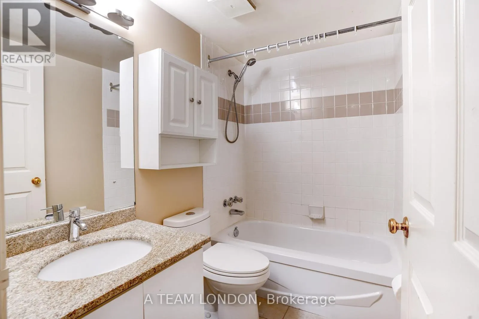 407 - 155 KENT STREET, #407