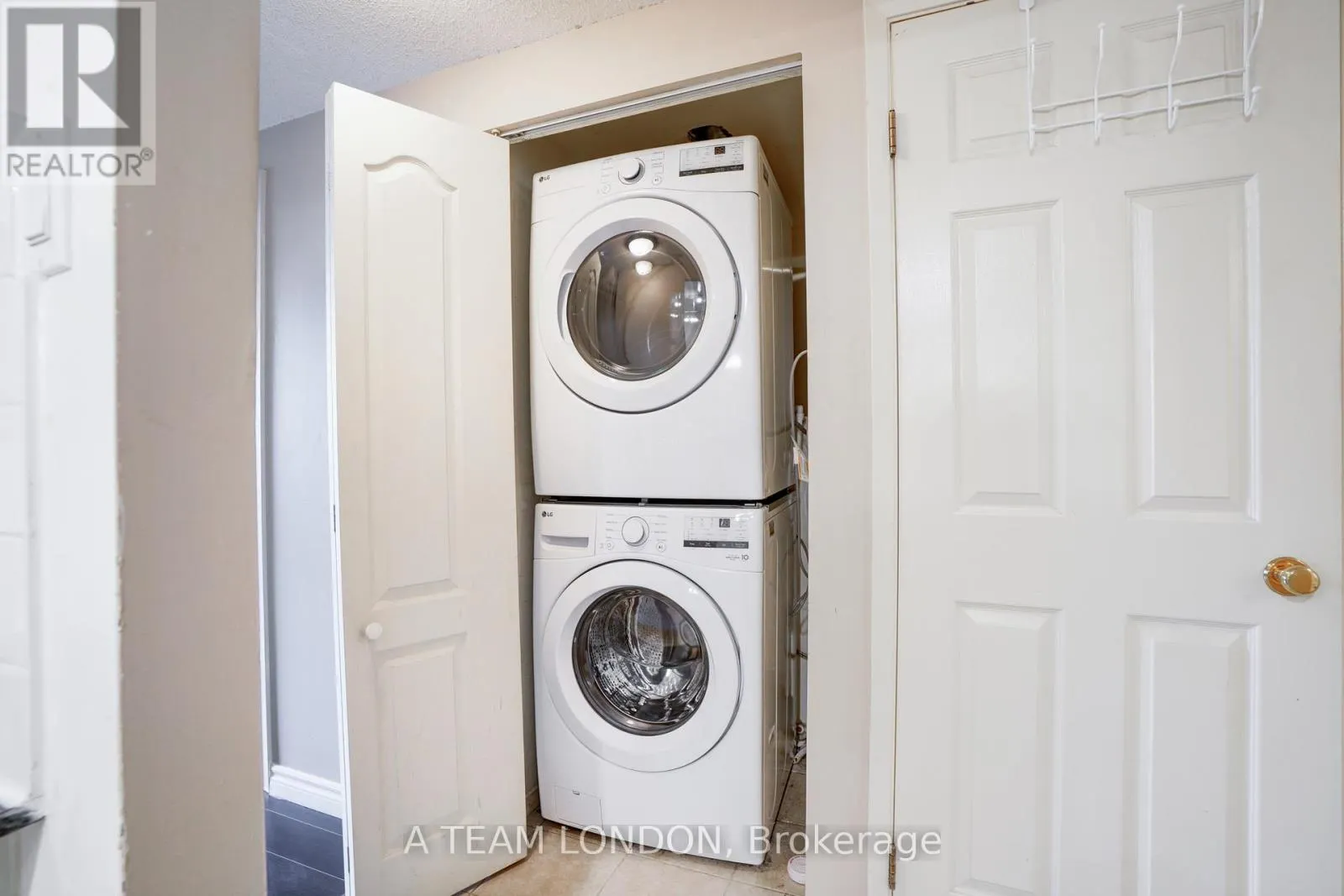 407 - 155 KENT STREET, #407