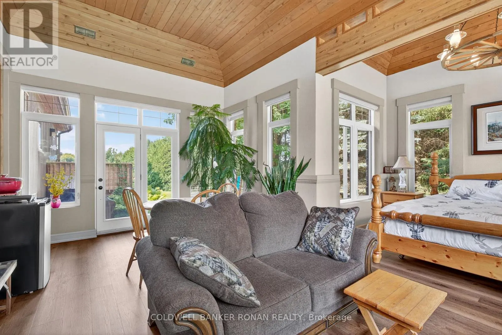 20 MOUNTAINVIEW ROAD