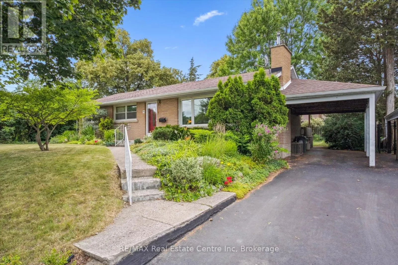 29 ECHO DRIVE