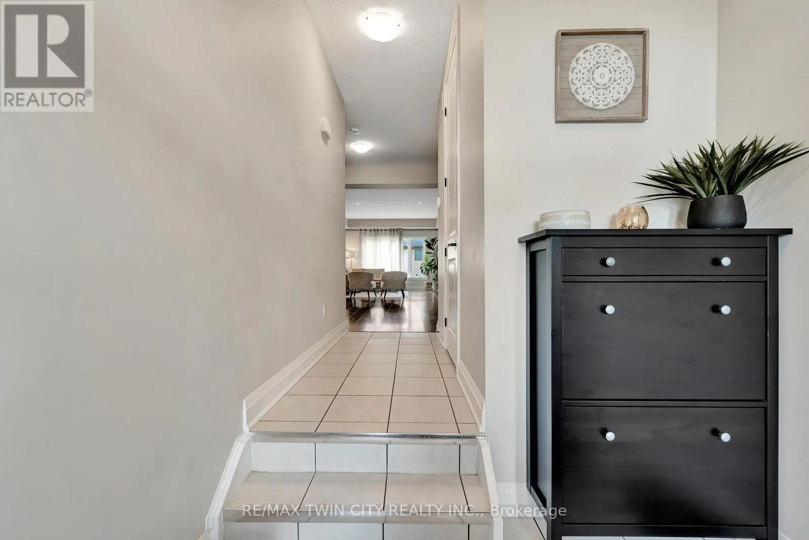 592 MAYAPPLE STREET