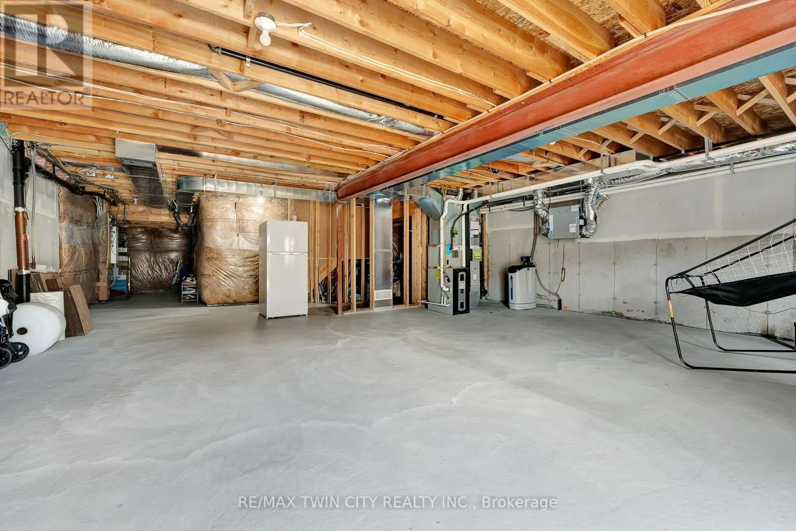 592 MAYAPPLE STREET